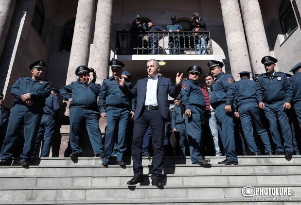 «Հրապարակ». Շահրամանյանին դատի են տվել