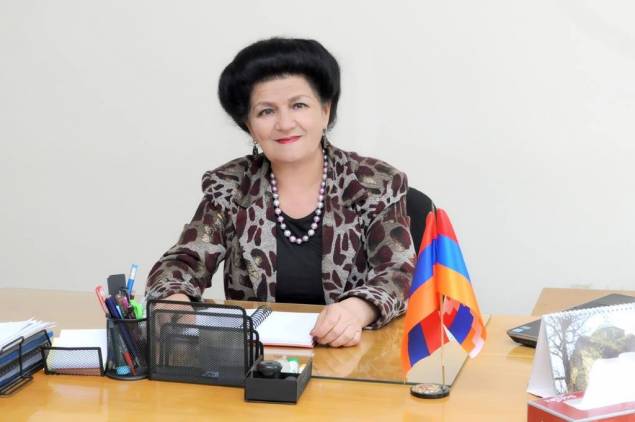 Հայերեն իմացողը կհասկանա, որ «հայոց»-ը շատ ավելի ընդգրկուն բառ է, քան «Հայաստան»-ը