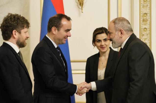 Հաշվի առնելով այն սպառնալիքները, որոնք կախված են Հայաստանի գլխին, մեզ ստիպում են ավելի արագ առաջ ընթանալ