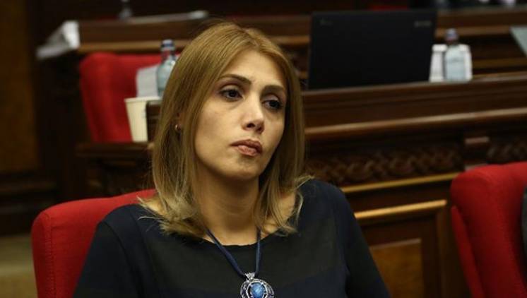 Մեր օրերի հերոս, թե հարկերի մատերիալ