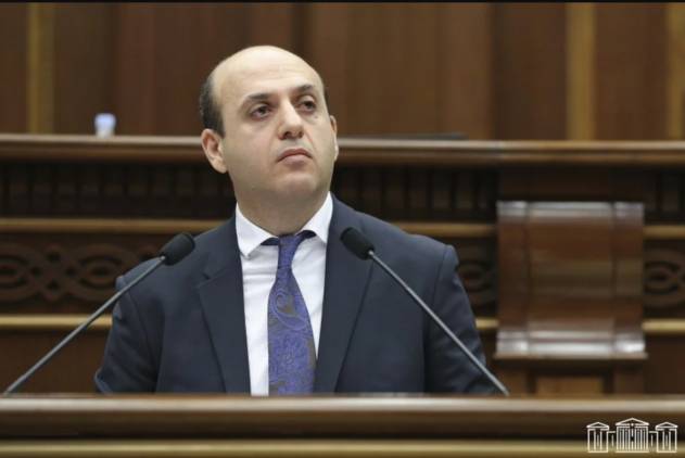 «Հրապարակ». Ինչո՞ւ են մեկը մյուսի հետեւից հրաժարական տալիս փորձառու դատավորները