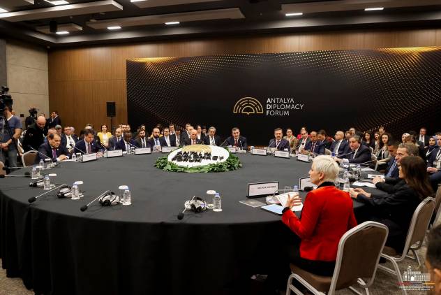 «Հրապարակ»․ Ի՞նչ է առաջարկվել Անթալիայում Հայաստանին․ ԱԳՆ-ն չի հերքում թուրքական մամուլով արտահոսած տեղեկությունը