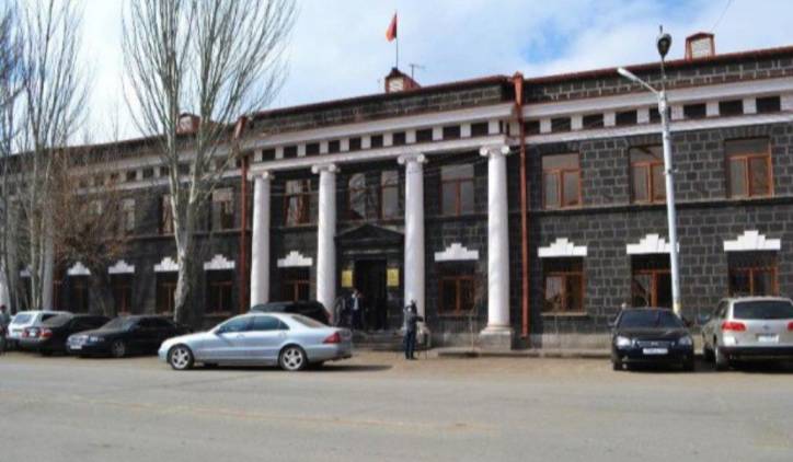 Շիրակի մարզպետարանի երկու աշխատակիցները կալանավորվել են