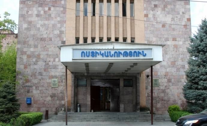 Ինչու են տղամարդիկ մտել Մասիվի ոստիկանություն