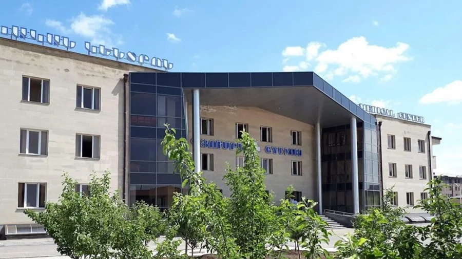 Գյումրիում երիտասարդ քույրերի են դանակահարել