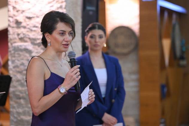 «Հրապարակ»․ Ովքեր են մասնակցել Աննա Հակոբյանի «խորհրդավոր» ընթրիքին