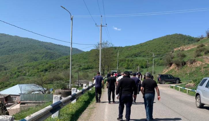 «Հրապարակ»․ Գյուղից հետևում են դիրքերի քանդմանը