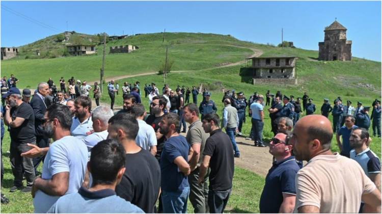 Մենք ո՞ր խմբի մեջ ենք