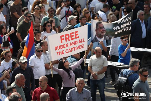 «Հրապարակ»․  Հույսը միջազգային ճնշումներն են
