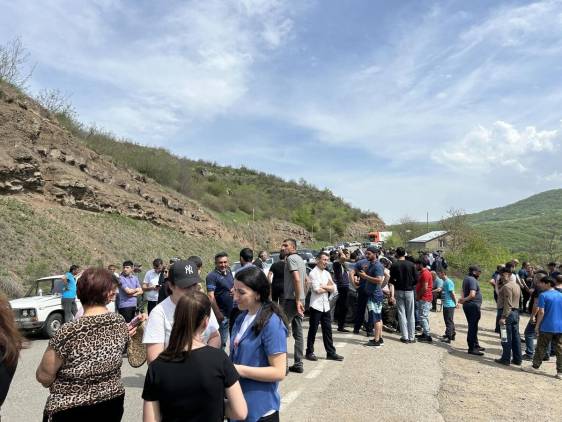 «Հրապարակ». Բագրատ սրբազանը չի նահանջում, շարժումը պետք է տեղափոխվի Երեւան