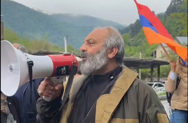 Մեր պահանջն այս ապօրինի գործընթացը դադարեցնելն է․ Բագրատ Սրբազան