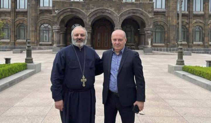 Ես հավատում եմ Բագրատ Սրբազանին, լինելու եմ նրա կողքին. ԱԱԾ նախկին տնօրեն