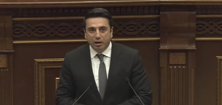 Ընդդիմադիրները լքեցին դահլիճը Սիմոնյանի ելույթի ժամանակ
