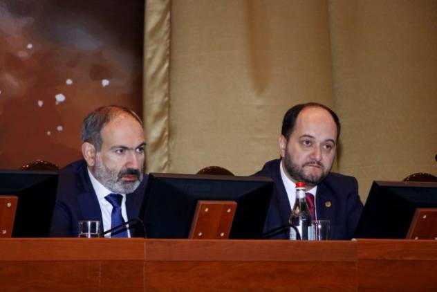 Արայիկ Հարությունյանը Փաշինյանի՞ն է ակնարկում