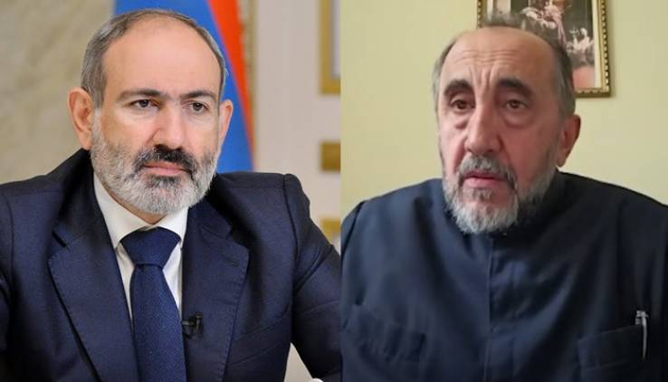 Աստվածաշնչագիտությամբ ու բառագիտությամբ ինքը կարող է իր պլեբեյների հետ մրցել, բայց մեզ հետ չի կարող