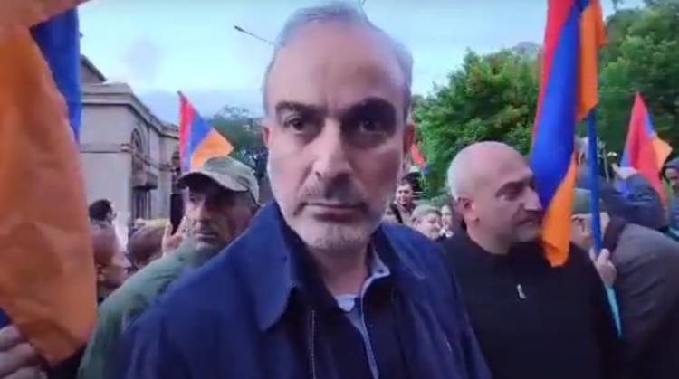 Պետք է ամեն ինչ անենք, որ Բագրատ սրբազանը հաջողի. Ժիրայր Սեֆիլյան (տեսանյութ)