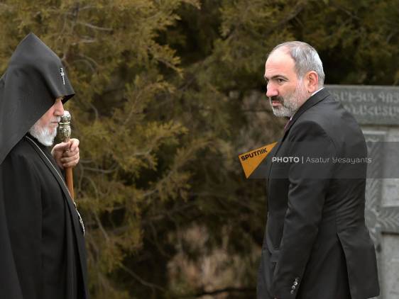 «Հրապարակ»․ Եկեղեցուն տարիներով բոյկոտող վարչապետը հիշել է եկեղեցու մասին