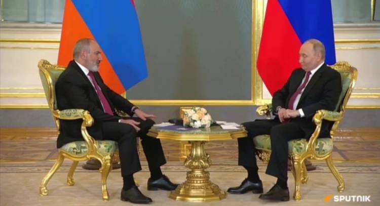 Ուրախ եմ Ձեզ տեսնել․ Փաշինյանը` Պուտինին 