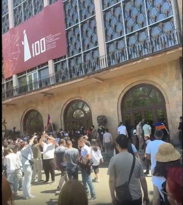Կոնսերվատորիայի ուսանողները միացան Բագրատ Սրբազանի երթին