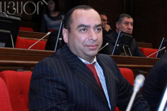 Մահացել է Կարեն Սարիբեկյանը