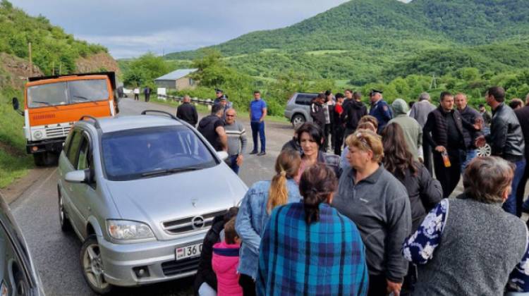 «Հրապարակ»․ Մարզպետն ասել է՝ պատ կդնենք