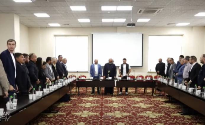 Քաղաքական գործիչներից ովքեր են այսօր հանդիպել Բագրատ սրբազանի հետ
