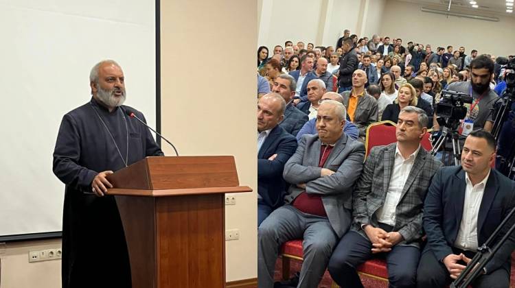 Ի՞նչ է քննարկել Բագրատ սրբազանը բժիշկների հետ