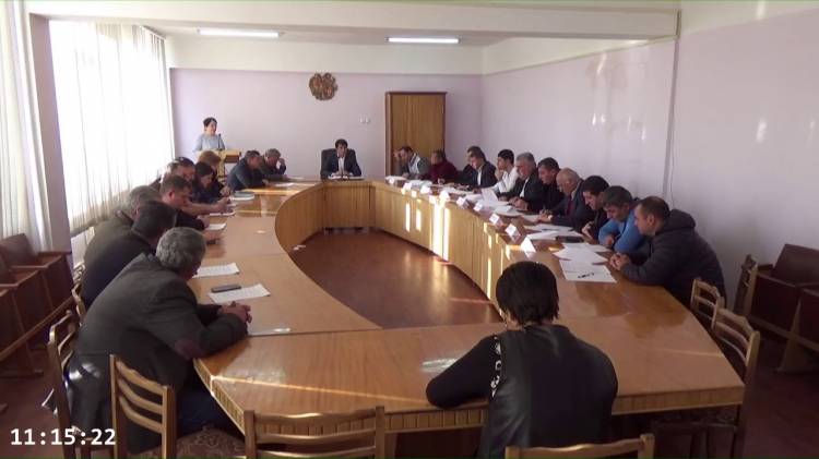 Երբ առաջնորդվում են խնամի, ծանոթ, բարեկամ սկզբունքով եւ նախկինների ավանդույթներով