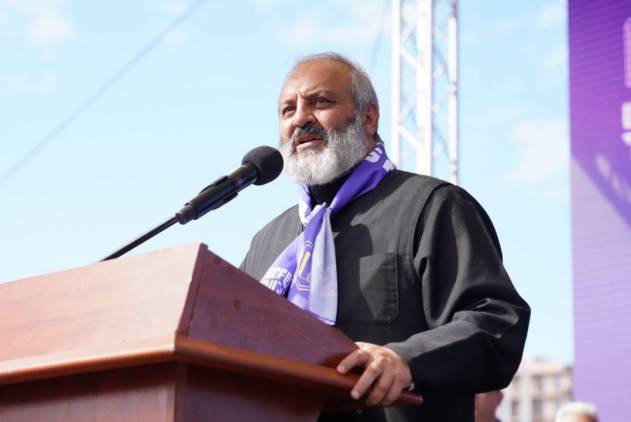 «Հրապարակ»․ ՔՊ-ն ամբողջովին մտել է Բագրատ սրբազանի թելադրած օրակարգի մեջ