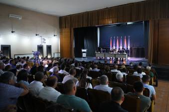 «Հրապարակ». Սյունիքում կրքերը շիկացել են․ ՔՊ-ականներին դուրս են հրավիրել դահլիճից