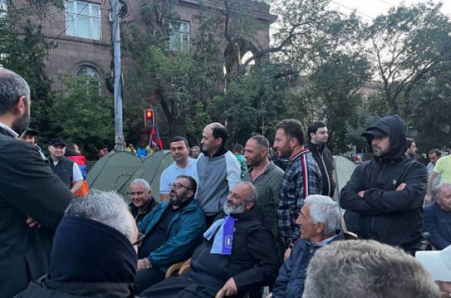Մի կողմ դրեք ձեր բոլոր գործերը, եկեք լուծենք Հայաստանի ապագայի հարցը. հայտարարություն