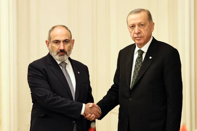 Փաշինյանը հեռախոսազրույց է ունեցել Էրդողանի հետ