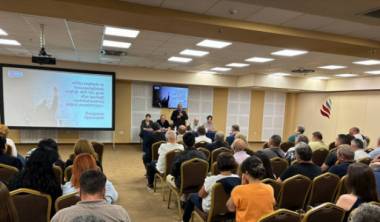 «Հրապարակ». Սրբազանի հետ հանդիպումն անցել է բուռն մթնոլորտում․ խորհրդի ձեւավորումը հետաձգվել է