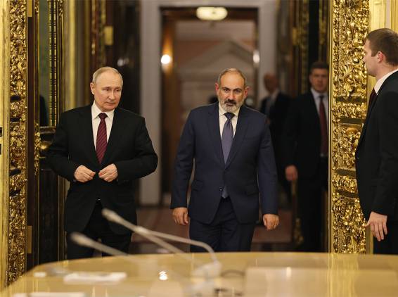 «Հրապարակ»․ Փաշինյանը մղվում է դեպի Պուտինի գիրկը