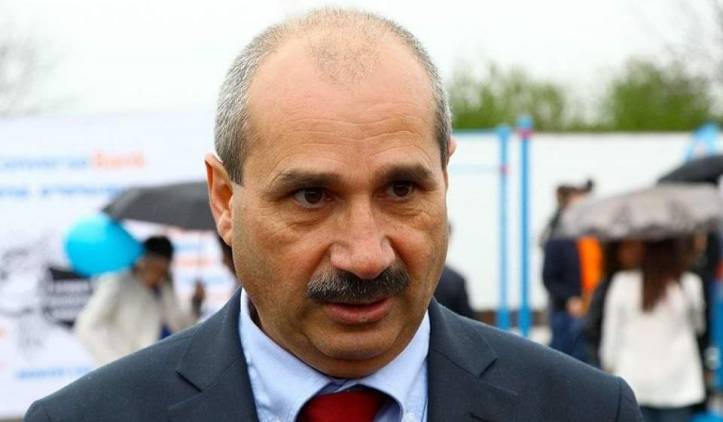 «Հրապարակ». Արցախում պետական դավաճանության համար դատապարտված մարդիկ այսօր Երեւանում ազատ ման են գալիս