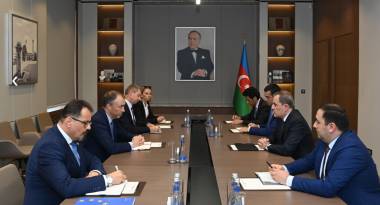 «Հրապարակ»․Նոր նարատիվներ եւ ցինիկ լռություն
