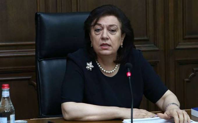 «Հրապարակ». Սփյուռքի նախարարության նախկին աշխատակիցը հետապնդում է Հրանուշ Հակոբյանին