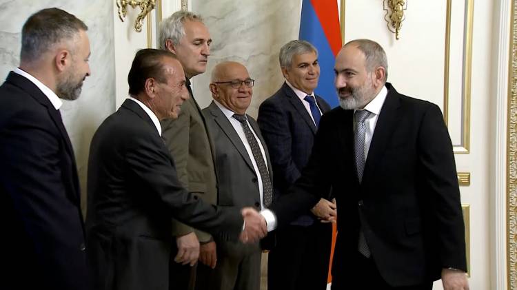 «Հրապարակ»․ Կողմ է հանրաքվեին, բայց դեմ է ստորագրահավաքին