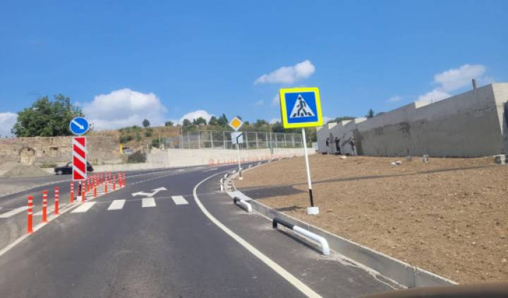 Հետիոտնի անցում` դեպի Ադրբեջան