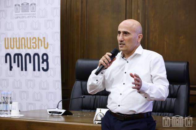 «Հրապարակ»․ Իշխանության ներկայացուցիչները զբաղված են մատաղ սերնդի ուղեղը «լվանալով»