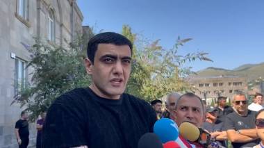  Բազմոցին նստել և գրառումներ անելը ամենահեշտ գործն է․ Առուշանյան