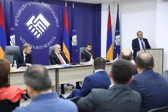 «Հրապարակ»․ ՔՊ-ում ոմանք ուզում են օր առաջ սկսել սահմանազատումը եւ չեն հավատում Իրանի «անկեղծությանը»