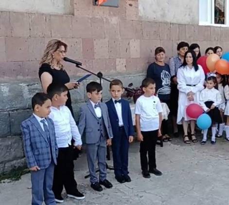 Ջրափիի առաջին դասարանցիները դպրոց հաճախեցին առանց ուսուցչի