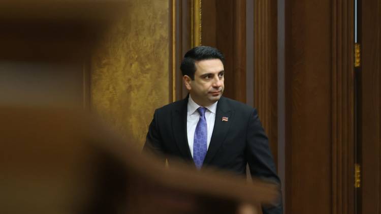 «Հրապարակ»․ Բյուջեի հաշվին ֆռֆռում են, մյուսներին՝ պատժում