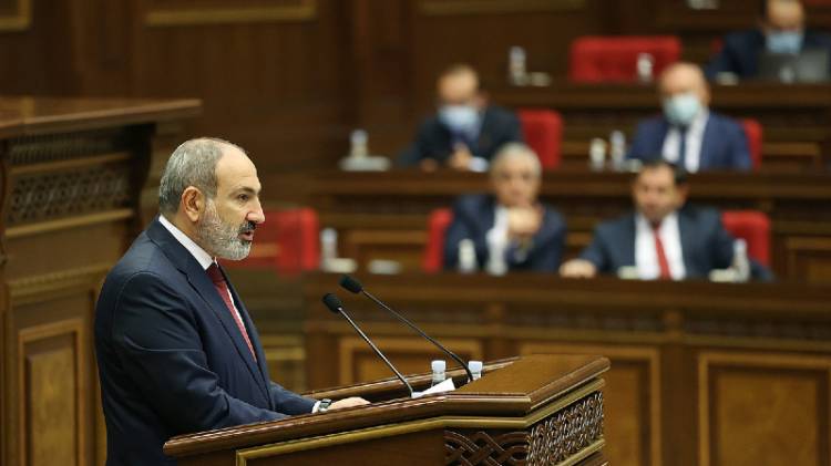 «Հրապարակ»․ Առանց հայհոյանքի ու վեճերի