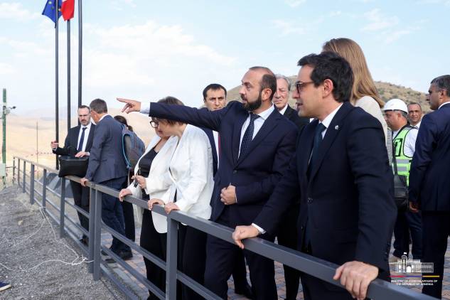 «Հրապարակ»․ Մակրոնը կգա՞ Հայաստան