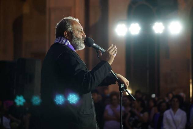 «Հրապարակ»․ Բեմում կլինեն  Բագրատ Սրբազանը եւ շատ երիտասարդներ