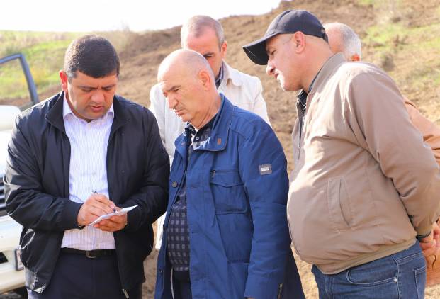 «Հրապարակ»․ Առգրավել են Կապանի համայնքապետարանի փաստաթղթերը