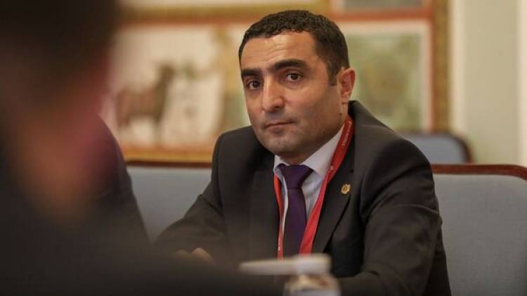 «Հրապարակ»․ Ռոմանոսի գլխին էլ են մութ ամպեր կուտակվել
