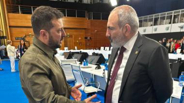 Նիկոլ, Զելենսկին քո չափ խելք չունի՞